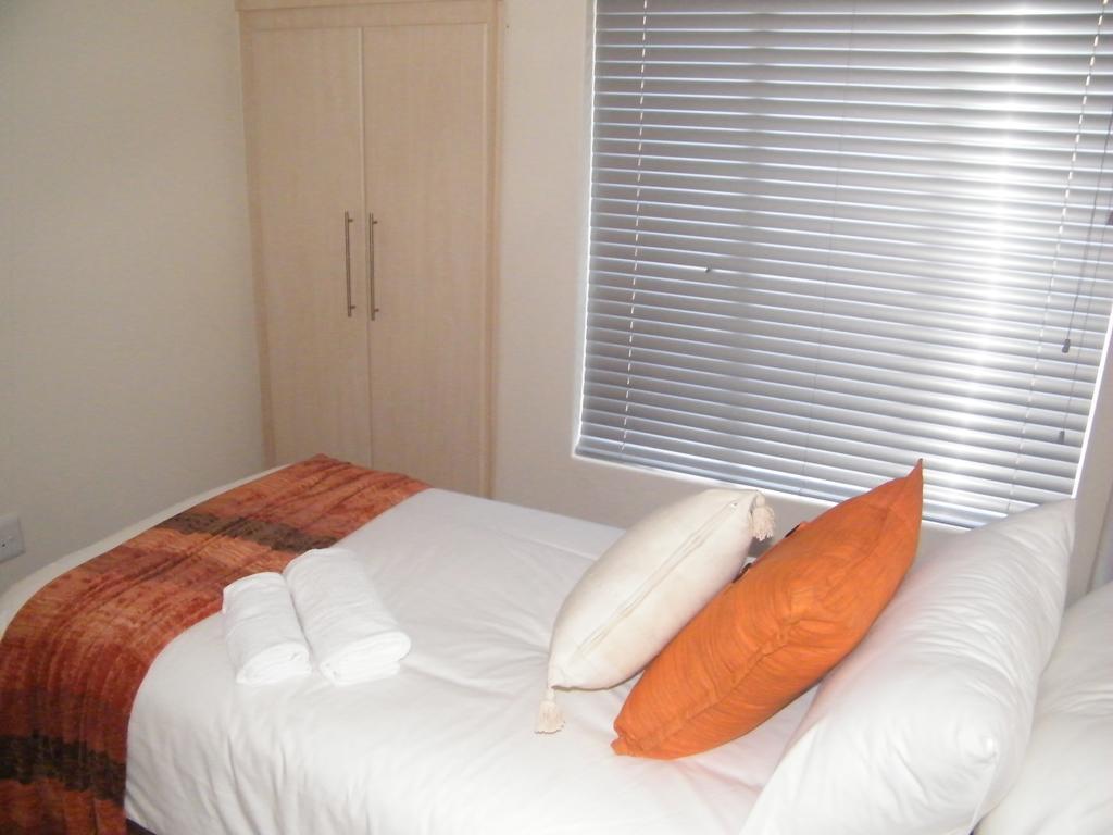 קמפטון פארק Airport Lodge Guest House מראה חיצוני תמונה