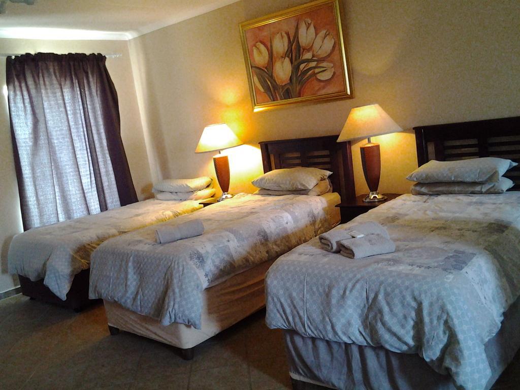 קמפטון פארק Airport Lodge Guest House חדר תמונה